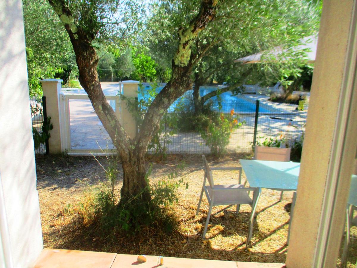 Le Mas Des Lilas Uzès Εξωτερικό φωτογραφία