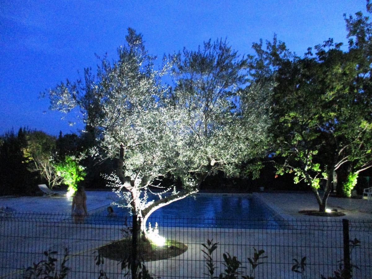 Le Mas Des Lilas Uzès Εξωτερικό φωτογραφία
